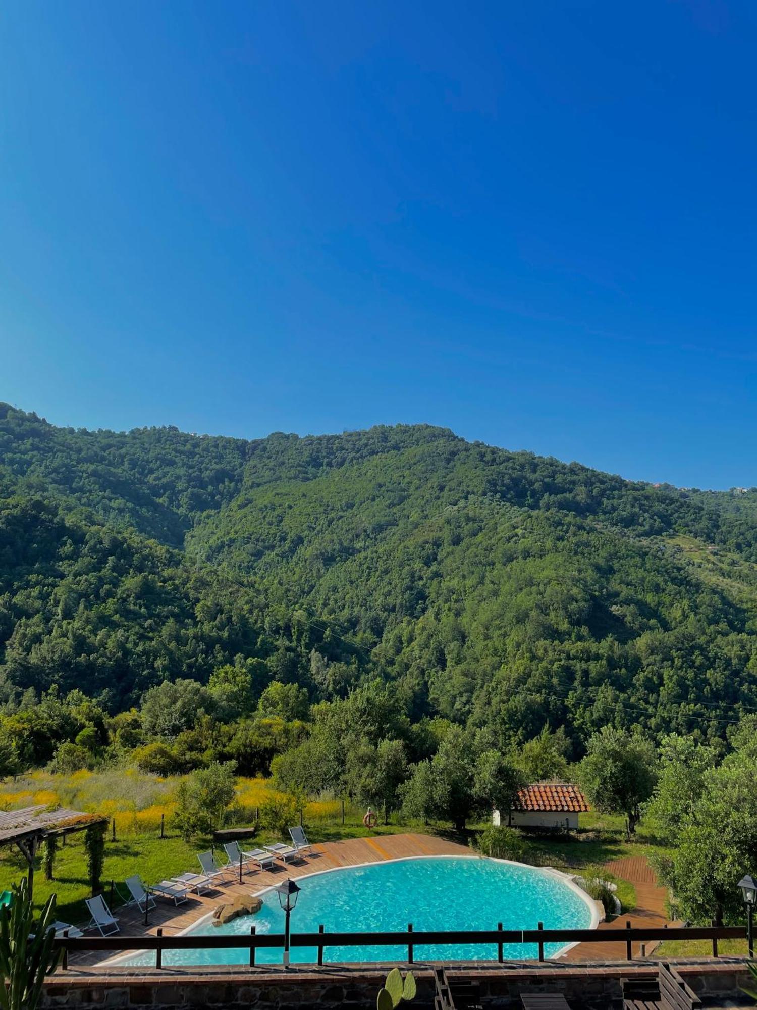 Agriturismo Piano Di Andrea Ostigliano Exteriör bild