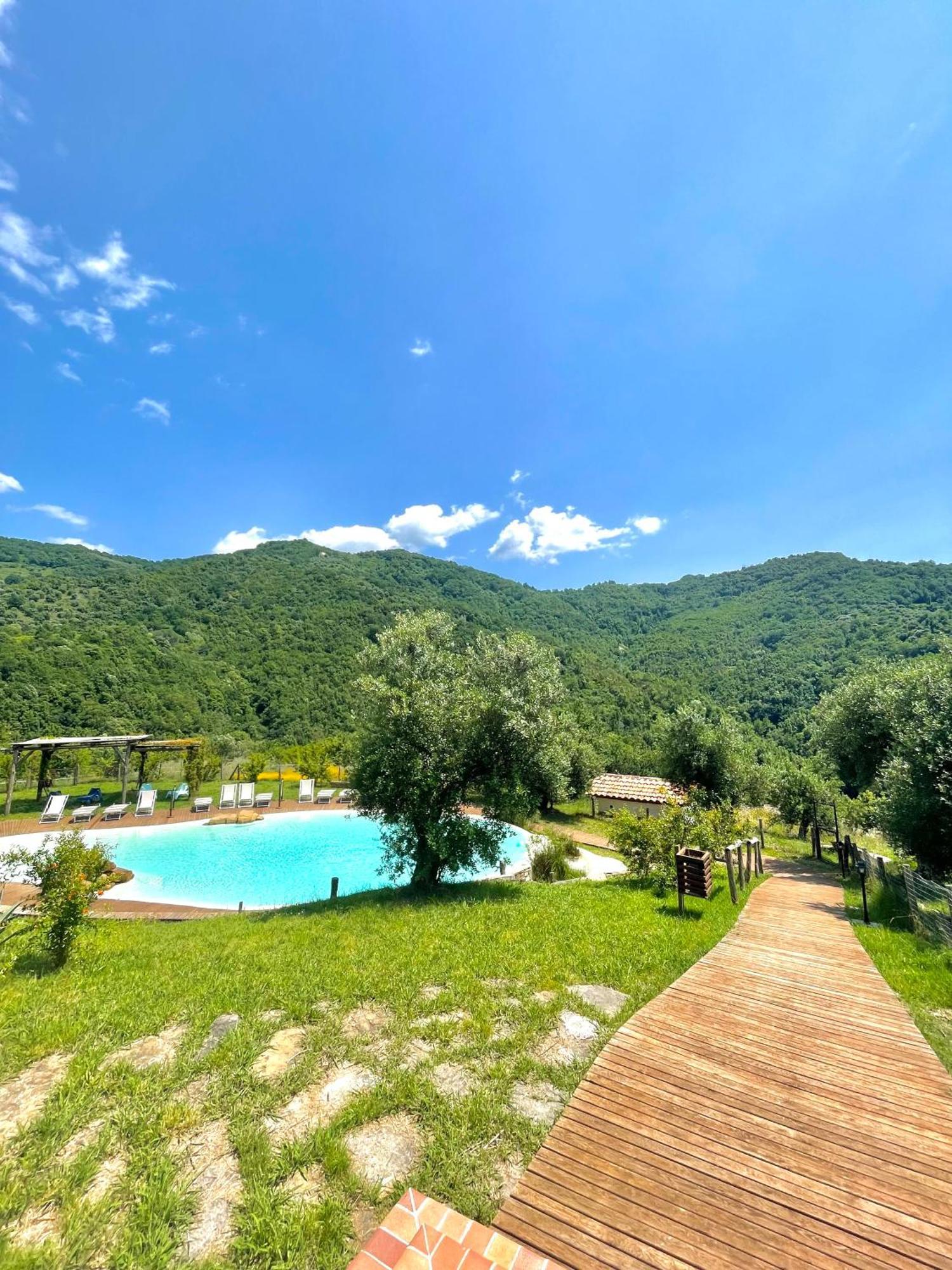 Agriturismo Piano Di Andrea Ostigliano Exteriör bild